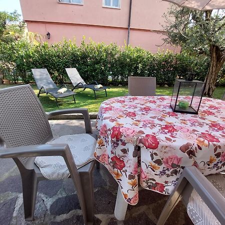 Appartamento Oasi Verde Lago Desenzano del Garda Exterior foto